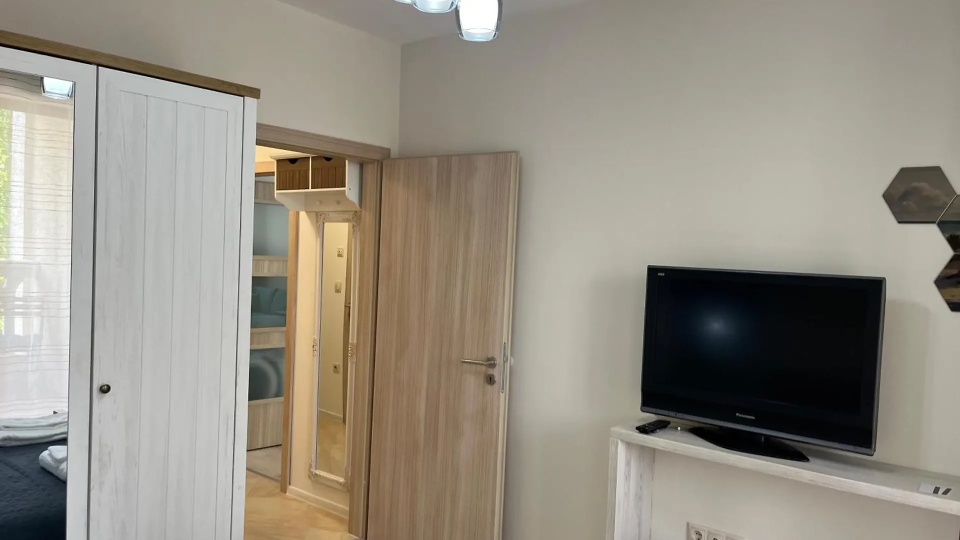 Apartment Elizi Summer House In Varna South Bay Beach